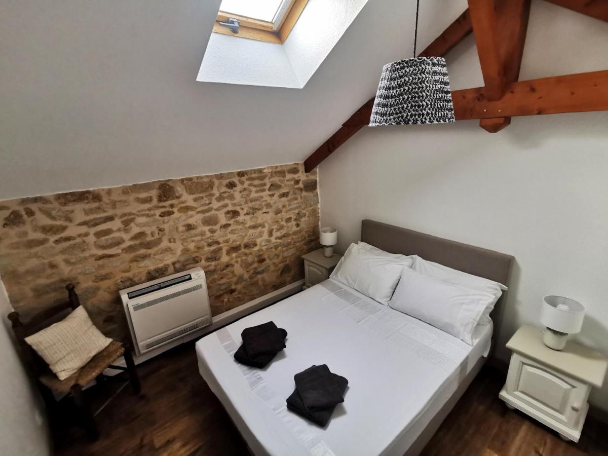 3 Self-Contained Gites With Pool And Games Room Saint-Georges-de-Noisné Εξωτερικό φωτογραφία