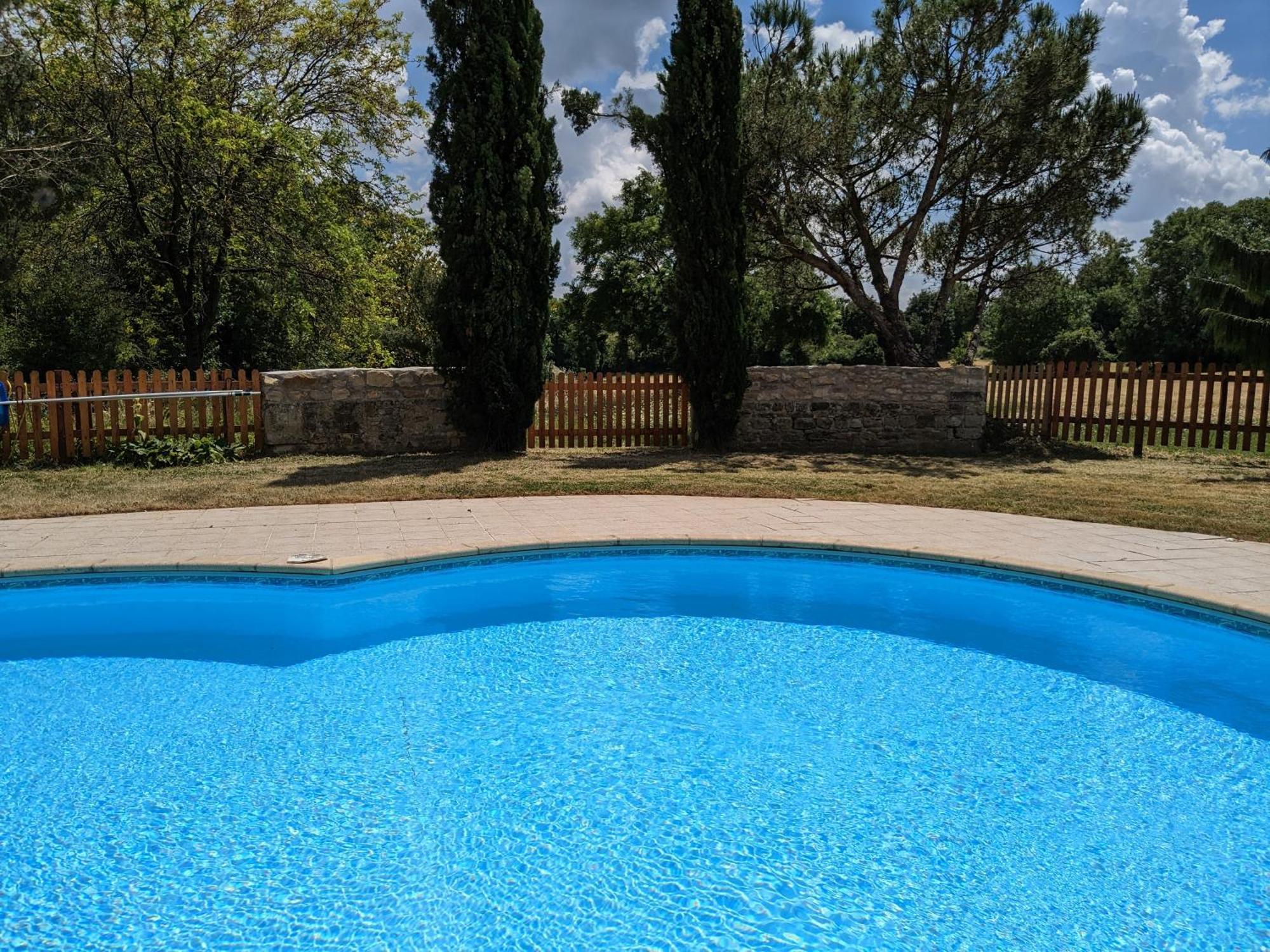 3 Self-Contained Gites With Pool And Games Room Saint-Georges-de-Noisné Εξωτερικό φωτογραφία